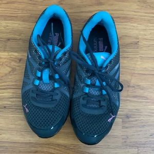 Puma 10 cell running shoes in dark gray/pink/blue